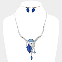 Crystal detail Enamel leaf necklace
