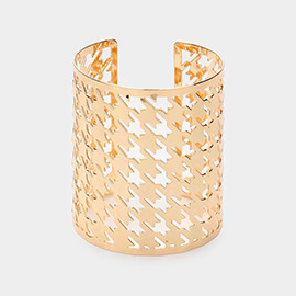 Houndstooth Cutout Metal Cuff Bracelet