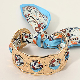 SECRET BOX_Printed Fabric Scarf Hammered Stainless Steel Open Work Cuff Bracelet