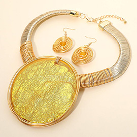 Bold Oval Plate Accent Statement Necklace